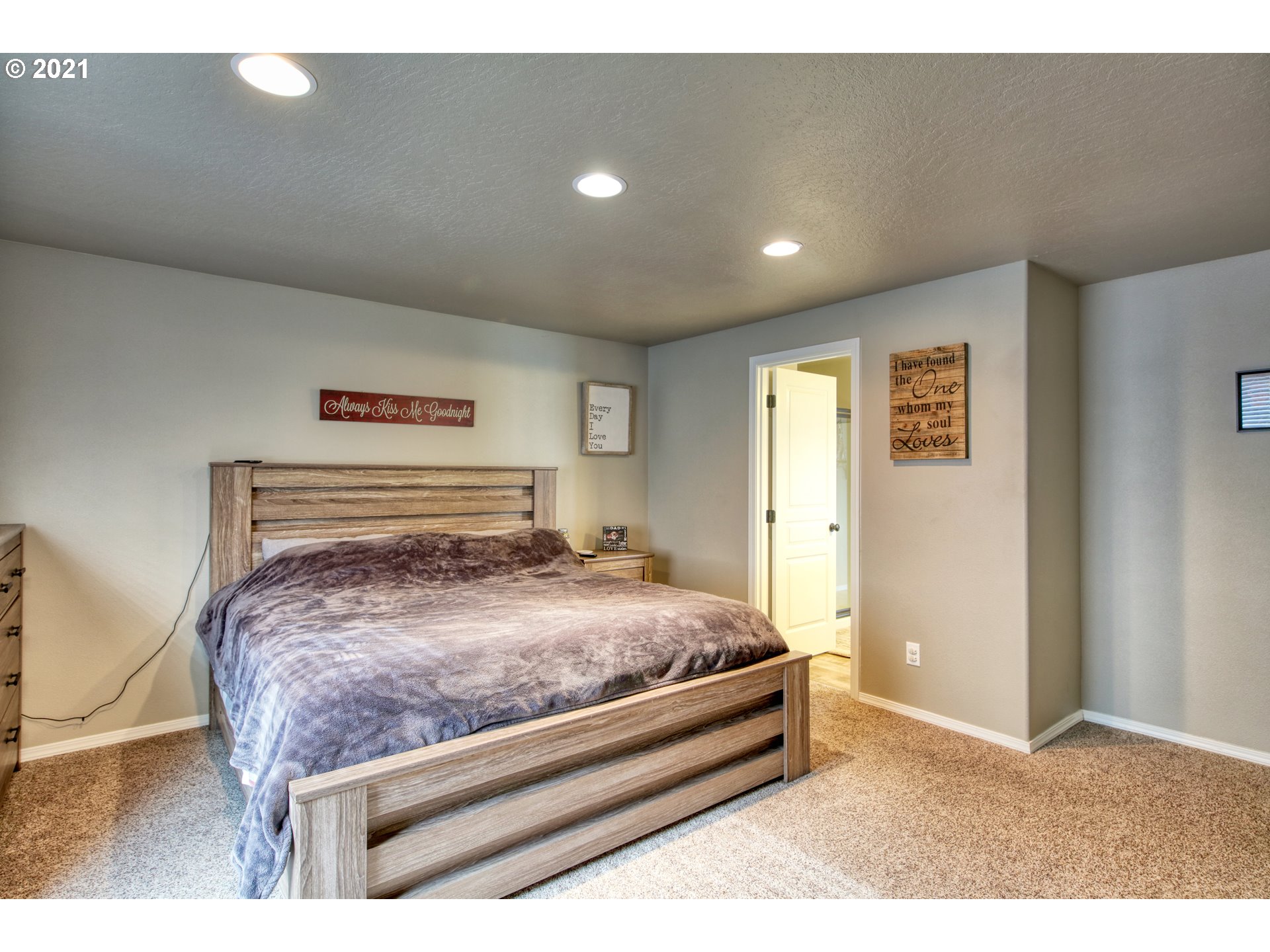 25098 Sun Ridge Way Veneta, OR 97487 - Photo 29 of 32 Gallery Image 29