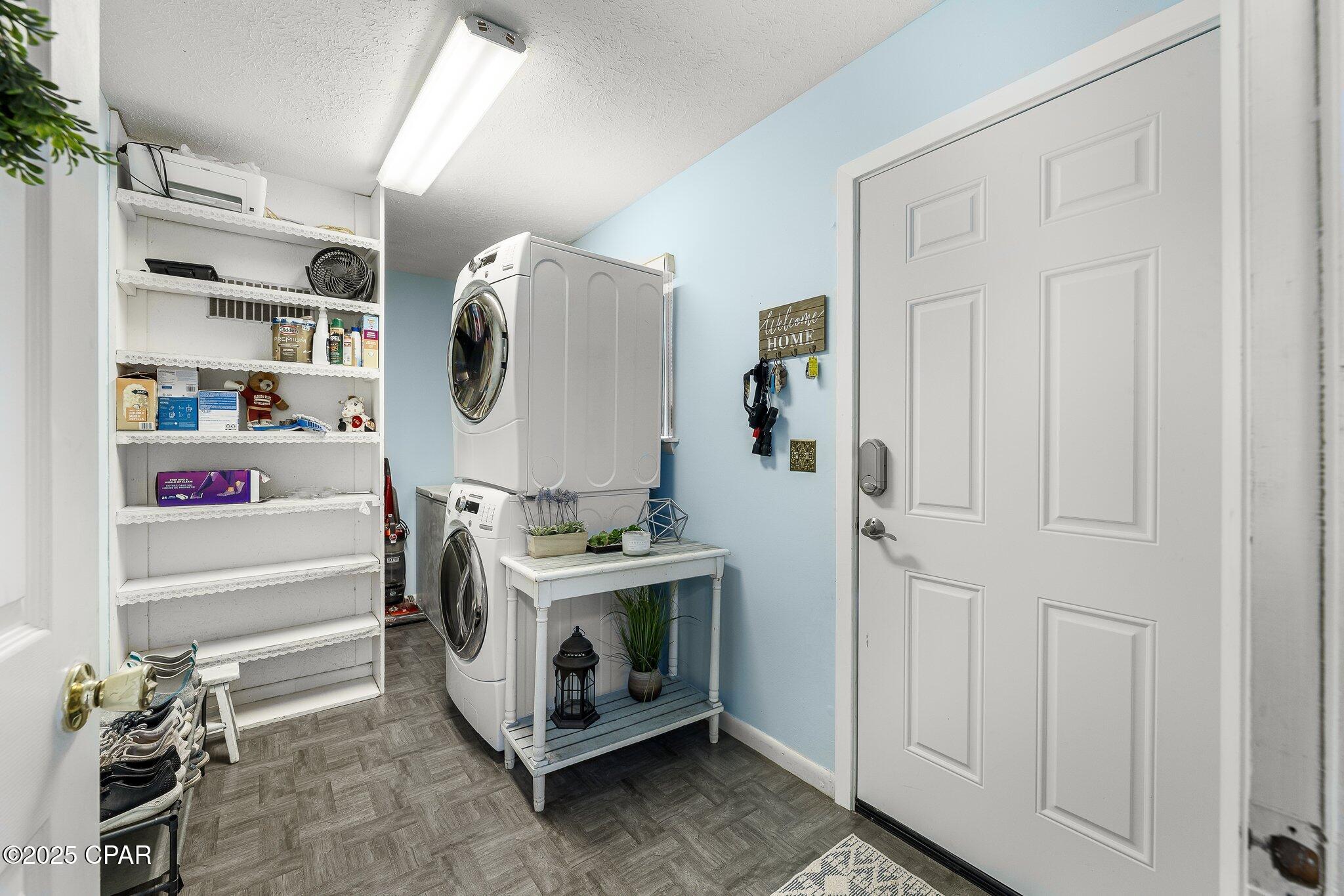 1633 Cox Road Panama City, FL 32409 - Photo 15 of 34 Gallery Image 15