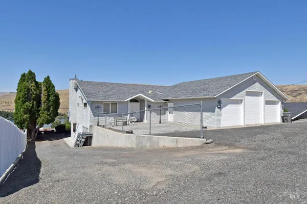 $689,000 | 311 Kings Lane, Asotin, WA 99402