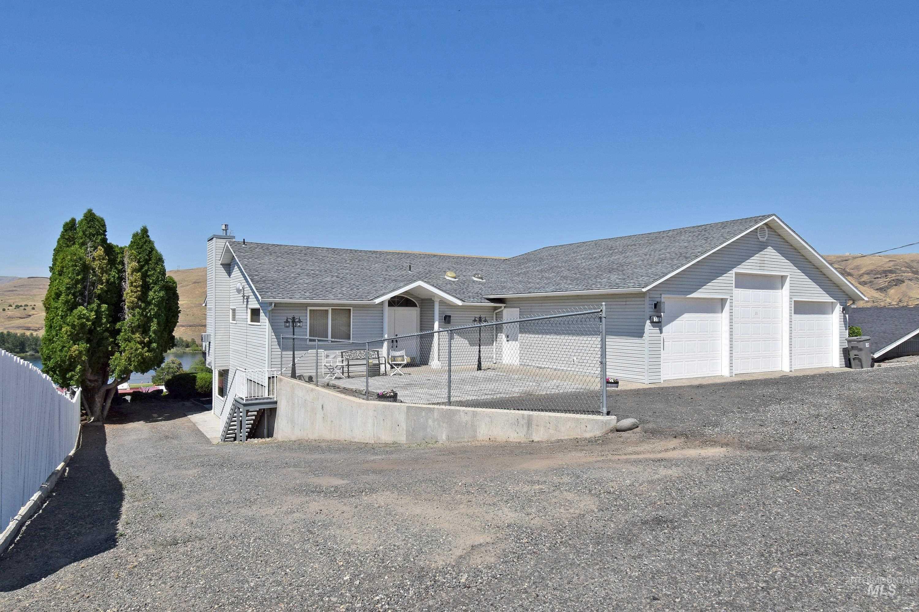 311 Kings Lane Asotin, WA 99402 - Photo 1 of 43