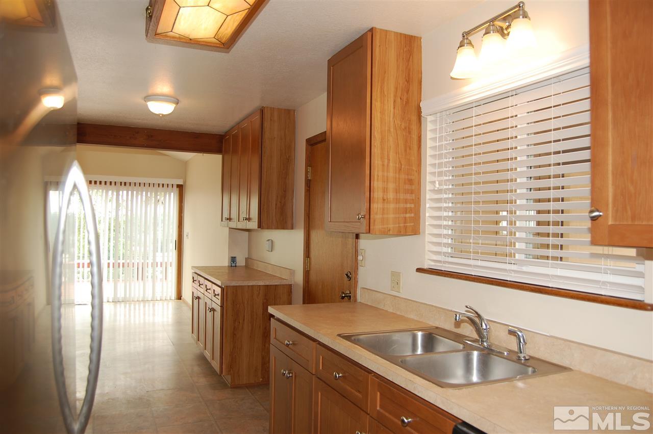 1750 Royal Drive Reno, NV 89503 - Photo 5 of 25 Photo 5