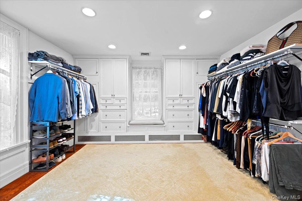 245 River Road Nyack, NY 10960 - Photo 27 of 45 View of walk in closet