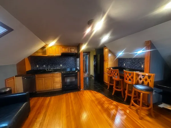 $2,075 | 1034 North Main Street, Unit 2, Randolph, MA 02368