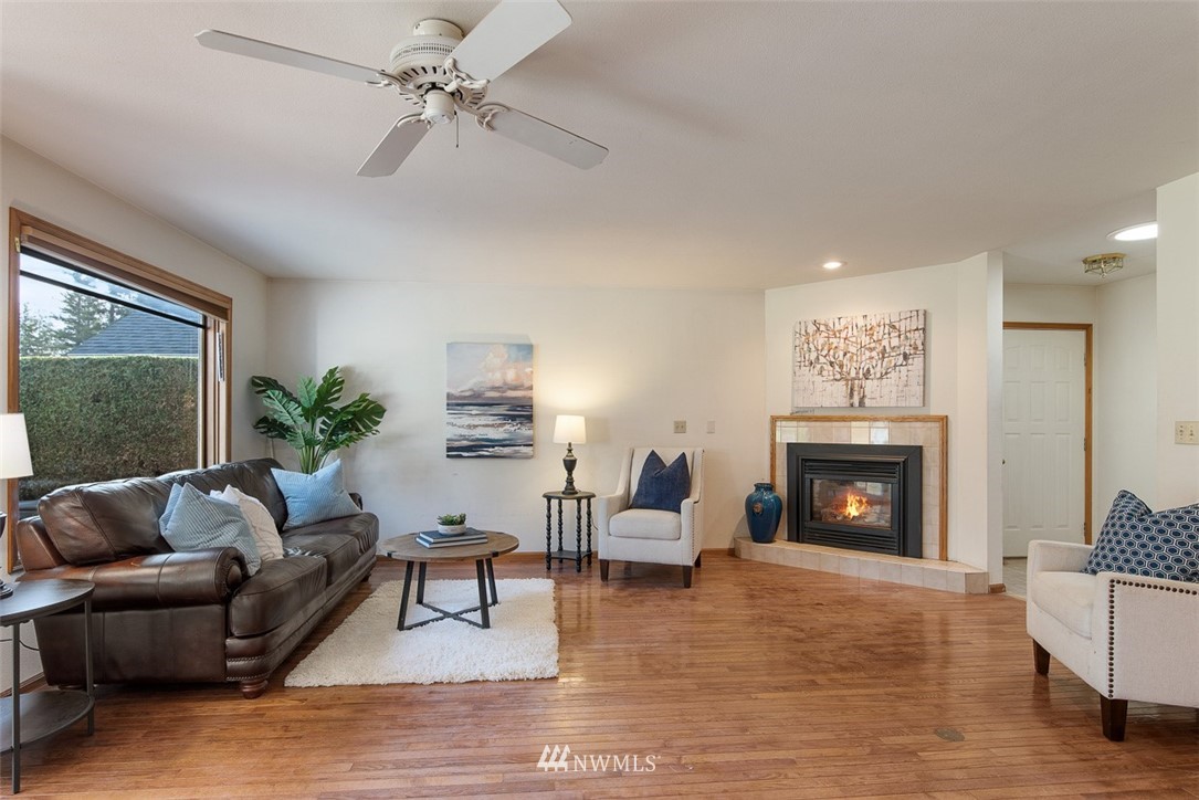 6852A Raspberry Dr., Unit B Everson, WA 98247 - Photo 3 of 25 a living room with furniture and a fireplace