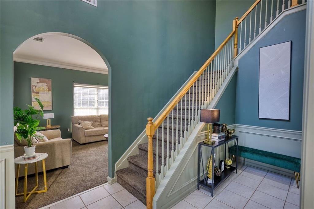 25 Caseys Way Covington, GA 30014 - Photo 6 of 33 a view of entryway and hall