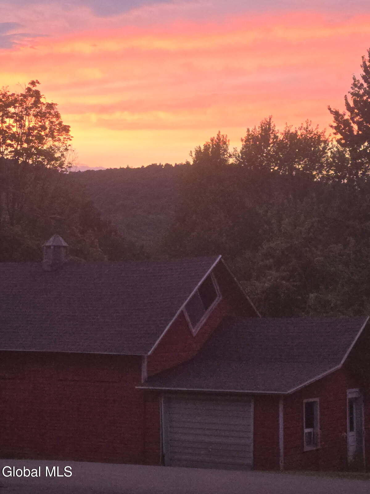 62 Tybush Lane Brunswick, NY 12180 - Photo 61 of 75 Sunset on barn