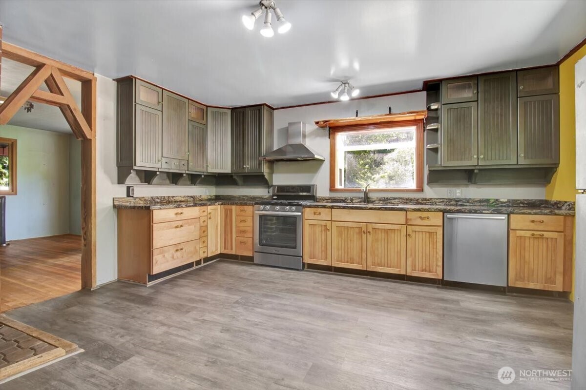24713 State Rte 530 Northeast Arlington, WA 98223 - Photo 15 of 40