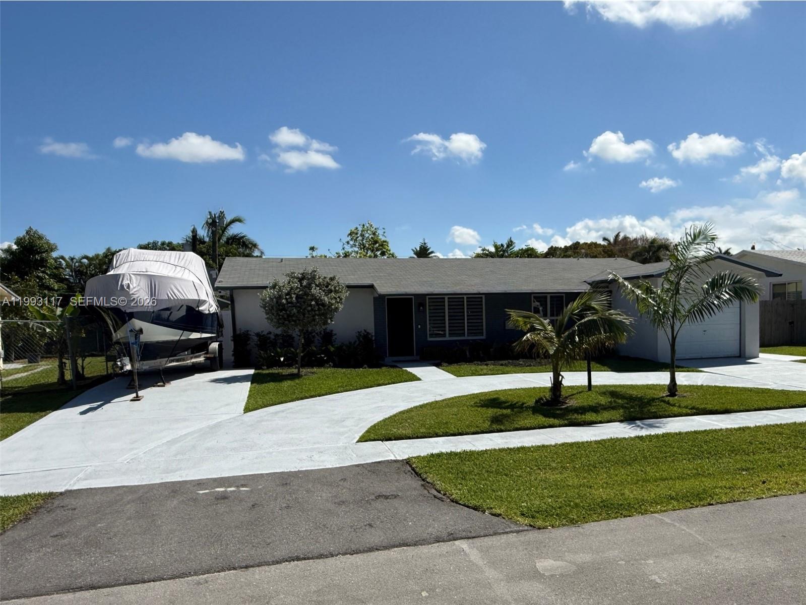 426 Southeast 3rd Street Dania Beach, FL 33004 - Photo 32 of 41