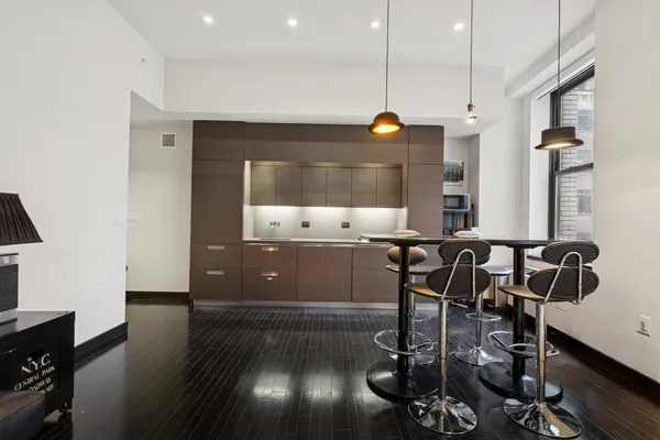 $2,097,000 | 20 Pine Street, Unit 907/908 | Financial District