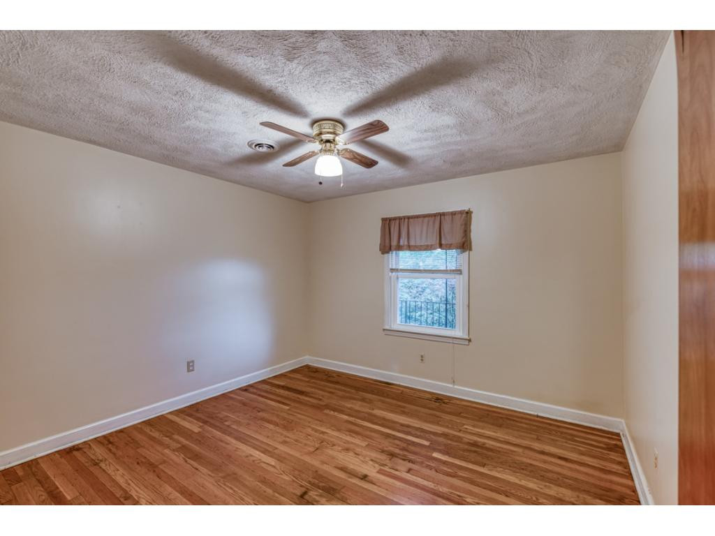 533 Cheyenne Road Bristol, VA 24201 - Photo 14 of 26 Bedroiom