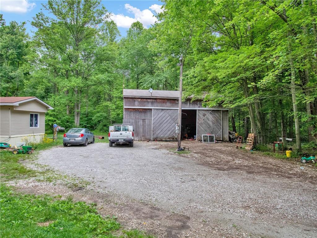 7630 Hancock Ridge Road Martinsville, IN 46151 - Photo 2 of 36