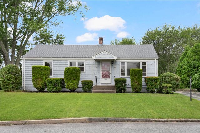 $385,000 | 21 Parsonage Drive, Warwick, RI 02889
