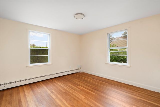 $385,000 | 21 Parsonage Drive, Warwick, RI 02889