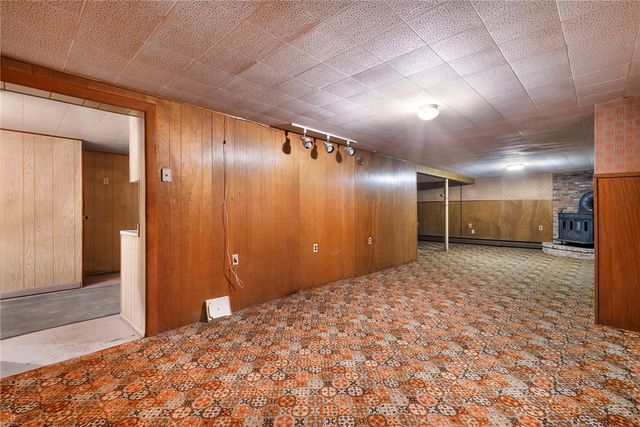 $385,000 | 21 Parsonage Drive, Warwick, RI 02889