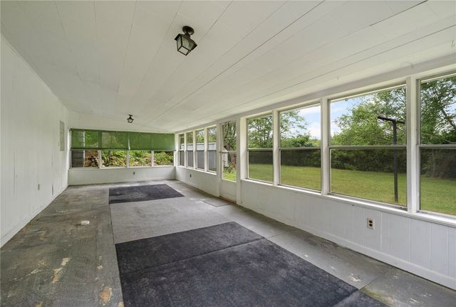 $385,000 | 21 Parsonage Drive, Warwick, RI 02889