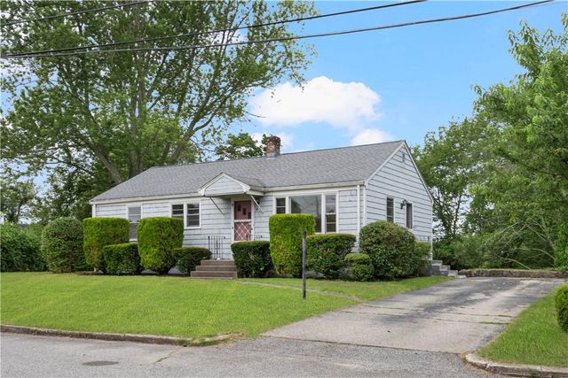 $385,000 | 21 Parsonage Drive, Warwick, RI 02889