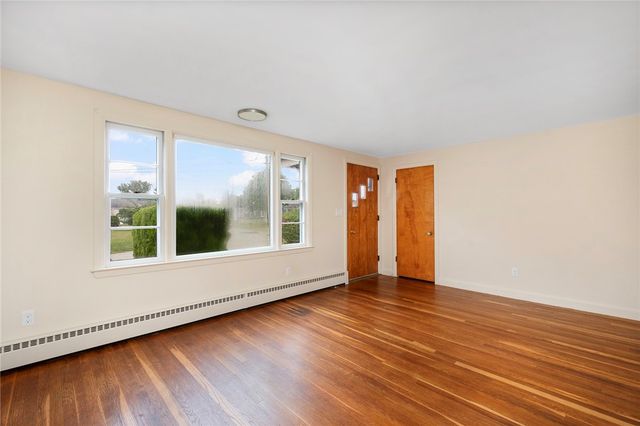 $385,000 | 21 Parsonage Drive, Warwick, RI 02889