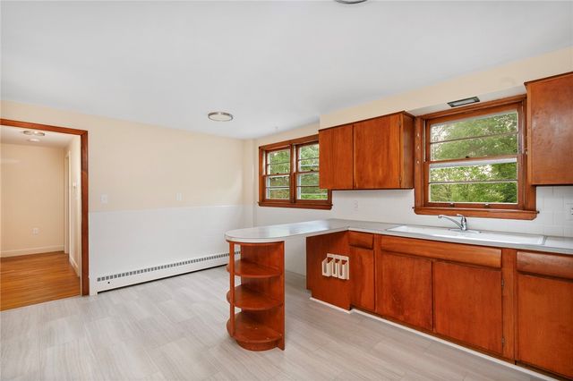 $385,000 | 21 Parsonage Drive, Warwick, RI 02889