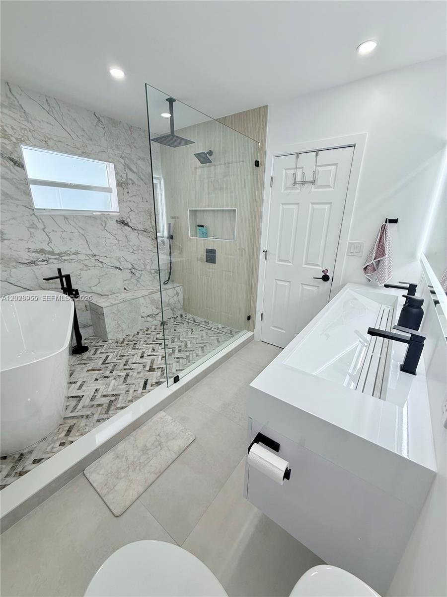 5680 Southwest 7th Street Plantation, FL 33317 - Photo 11 of 16