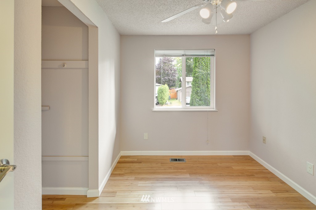 2001 181st Street Southeast Bothell, WA 98012 - Photo 12 of 17