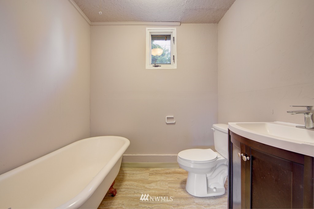 2001 181st Street Southeast Bothell, WA 98012 - Photo 15 of 17
