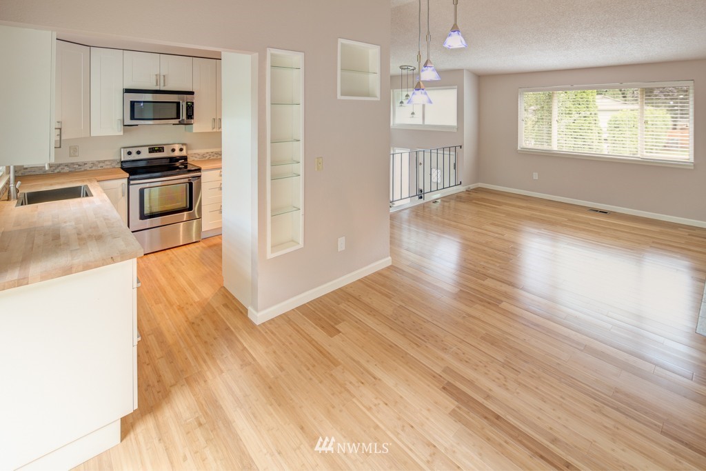 2001 181st Street Southeast Bothell, WA 98012 - Photo 6 of 17