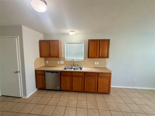 $1,950 | 9011 Aspen Trace Lane, Humble, TX 77338