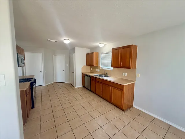 $1,950 | 9011 Aspen Trace Lane, Humble, TX 77338