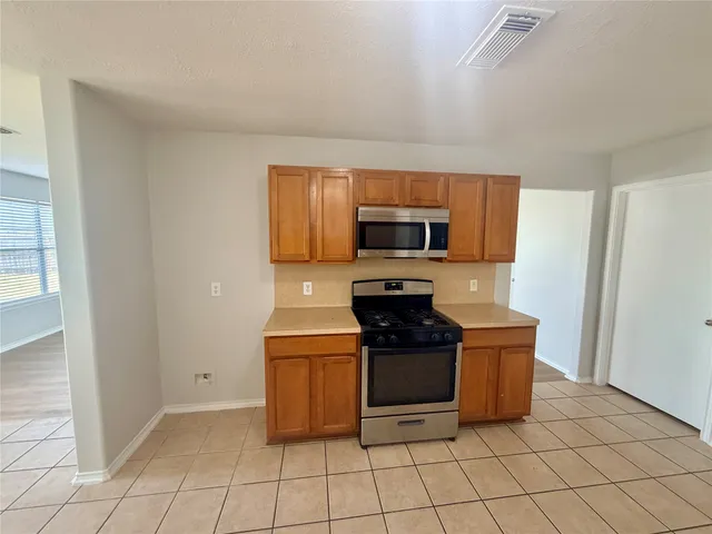 $1,950 | 9011 Aspen Trace Lane, Humble, TX 77338