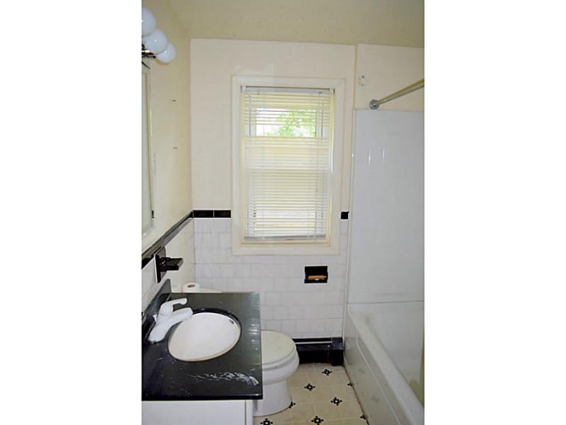 179 Wampanoag Road Warwick, RI 02818 - Photo 7 of 15 Bathroom.
