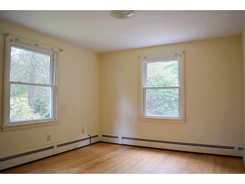 179 Wampanoag Road Warwick, RI 02818 - Photo 8 of 15 Bedroom.