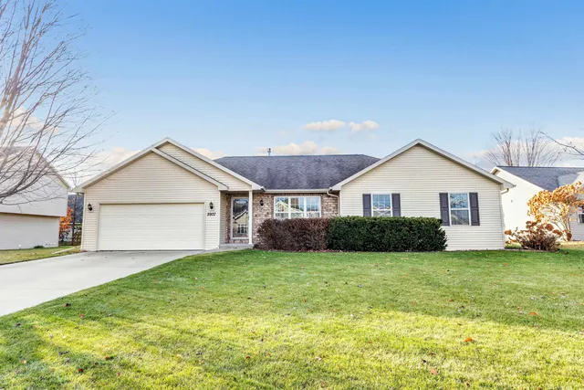 $399,900 | 2937 Yellow Jasmine Way, Green Bay, WI 54313