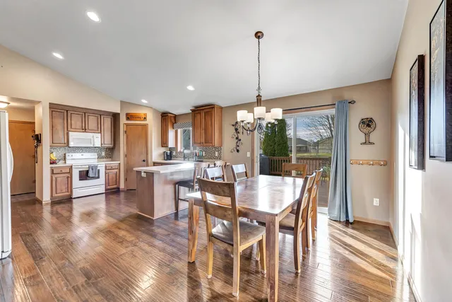 $399,900 | 2937 Yellow Jasmine Way, Green Bay, WI 54313