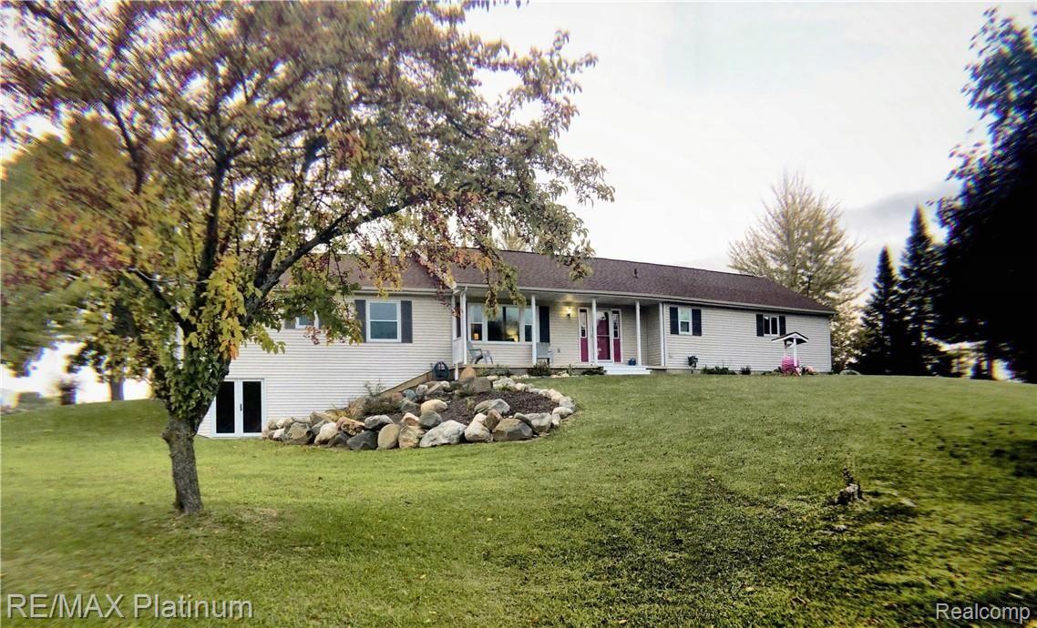 7281 Oak Grove Road Howell, MI 48855 - Photo 1 of 25 IMG-1485.JPG