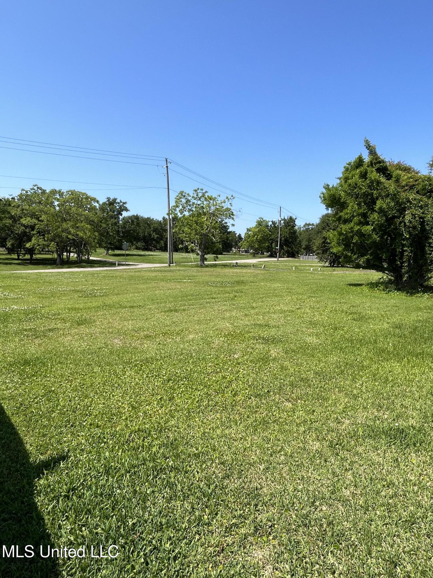 3032 Race Track Road D'Iberville, MS 39540 - Photo 3 of 14 IMG-0355