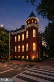 $675,000 | 301 G Street Northeast, Unit 3, Washington, DC 20002