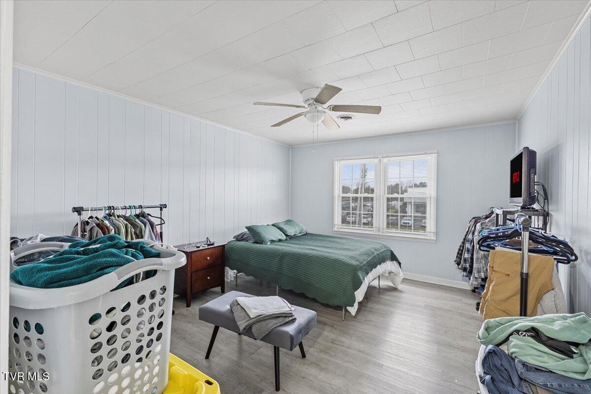 1740 Bonham Road Bristol, VA 24201 - Photo 17 of 65 17-128A9472