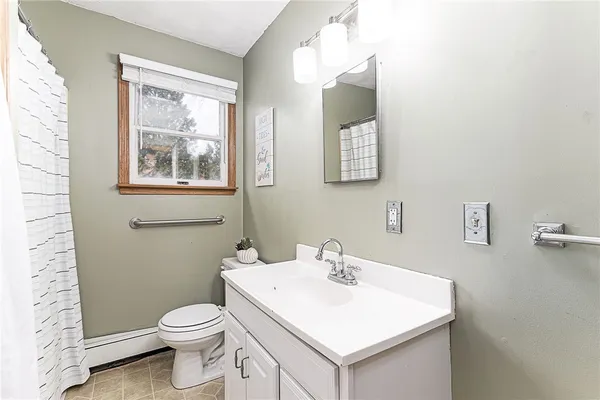 $549,000 | 40 Northup Street, South Kingstown, RI 02879