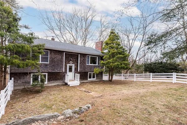 $549,000 | 40 Northup Street, South Kingstown, RI 02879