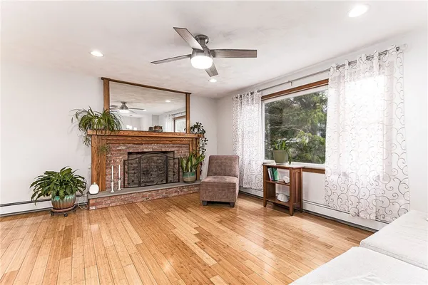 $549,000 | 40 Northup Street, South Kingstown, RI 02879