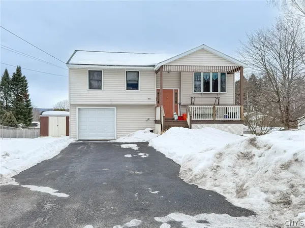 $254,900 | 1500 Redwood Avenue, Utica, NY 13502