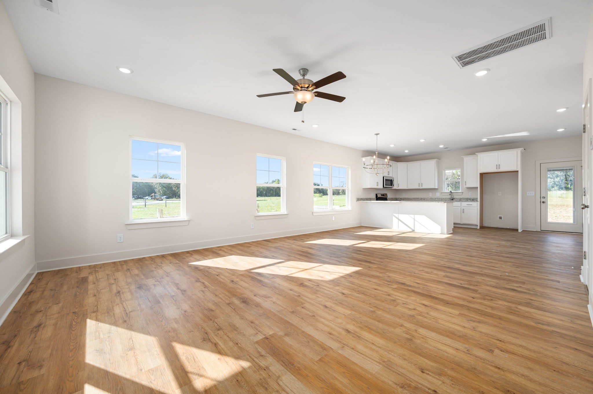 627 Vrabel Road Murfreesboro, TN 37130 - Photo 3 of 25 Gallery Image 3