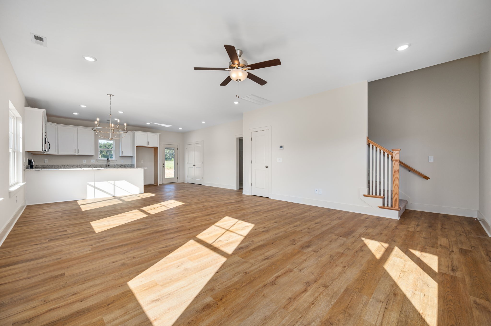 627 Vrabel Road Murfreesboro, TN 37130 - Photo 5 of 25 Gallery Image 5