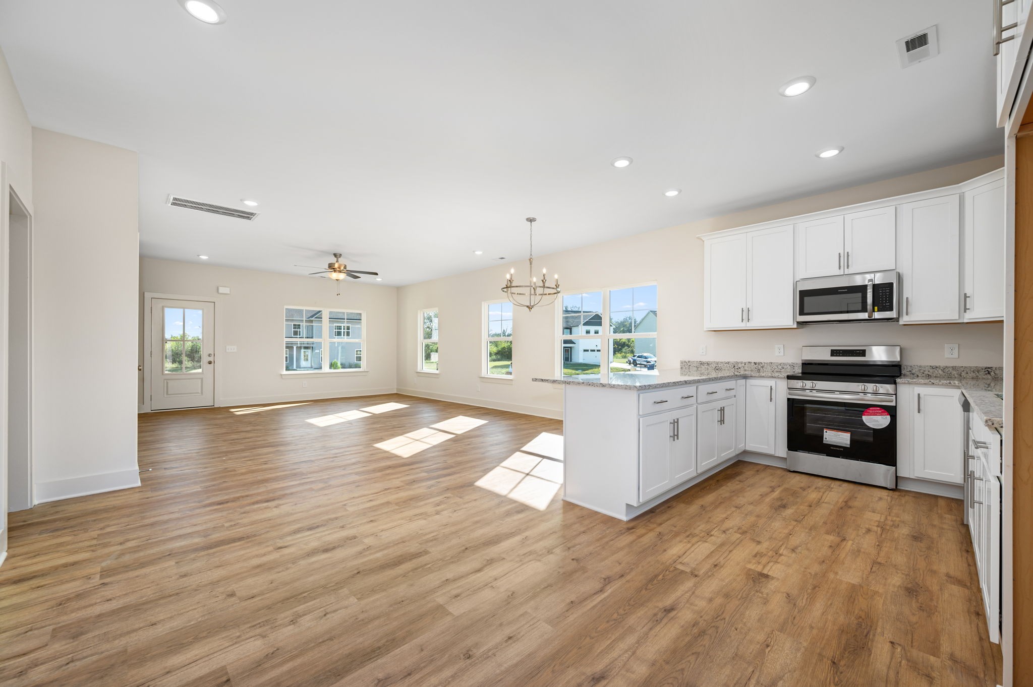 627 Vrabel Road Murfreesboro, TN 37130 - Photo 7 of 25 Gallery Image 7