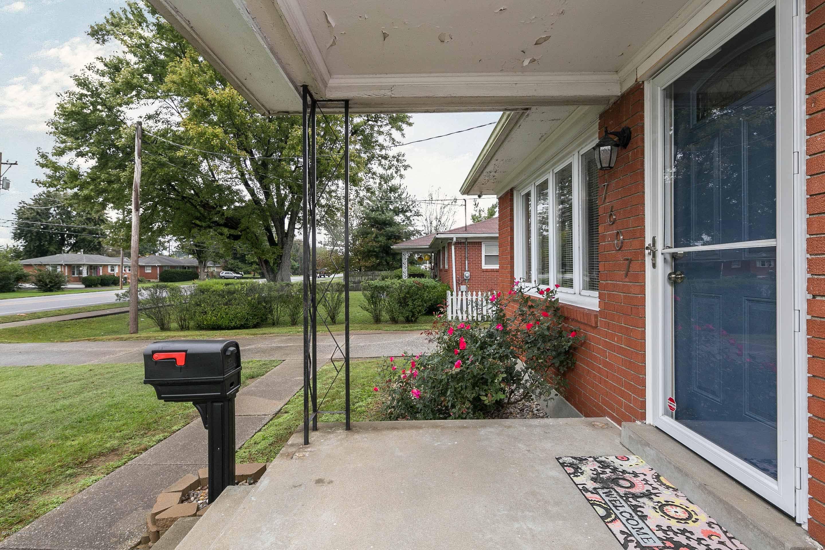 7607 Terry Road Louisville, KY 40258 - Photo 5 of 52 3B