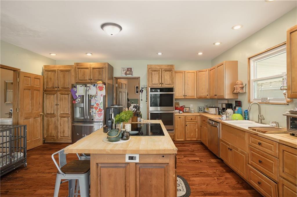 9133 Southeast 40th Road St. Joseph, MO 64507 - Photo 9 of 35