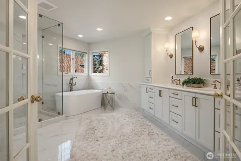 $2,190,000 | 6731 153rd Place Southeast, Bellevue, WA 98006