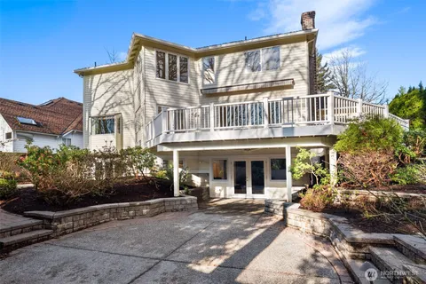 $2,190,000 | 6731 153rd Place Southeast, Bellevue, WA 98006