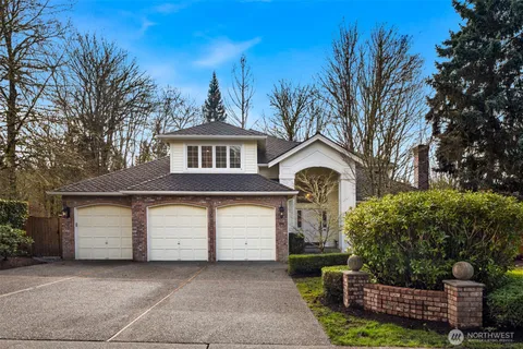 $2,190,000 | 6731 153rd Place Southeast, Bellevue, WA 98006