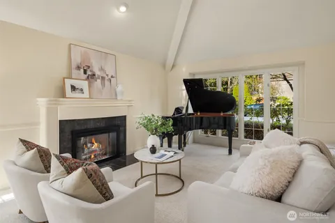 $2,190,000 | 6731 153rd Place Southeast, Bellevue, WA 98006